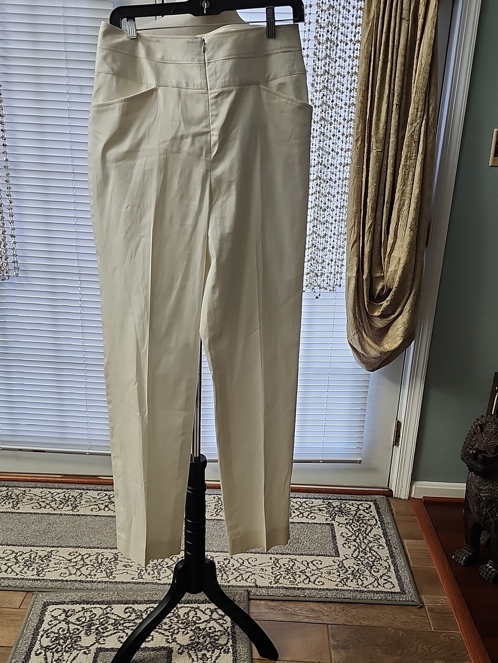 Anne Klein Cream Straight-Leg Trousers
